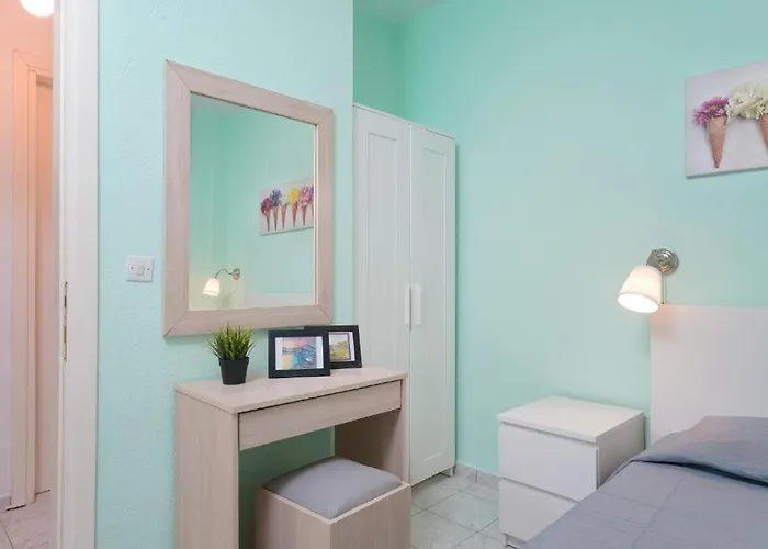 Apartmán Sirenas Maisonnettes By The Groundfloor And Semi Basement